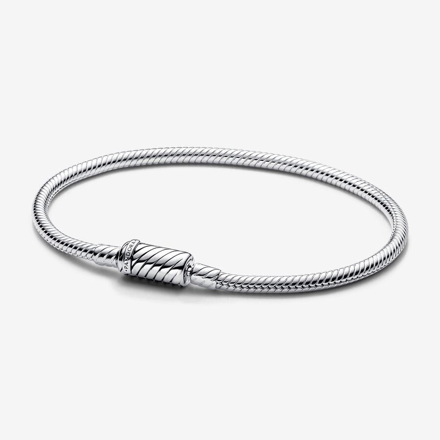 Easy-Close Magnetic Clasp Snake Chain Bracelet