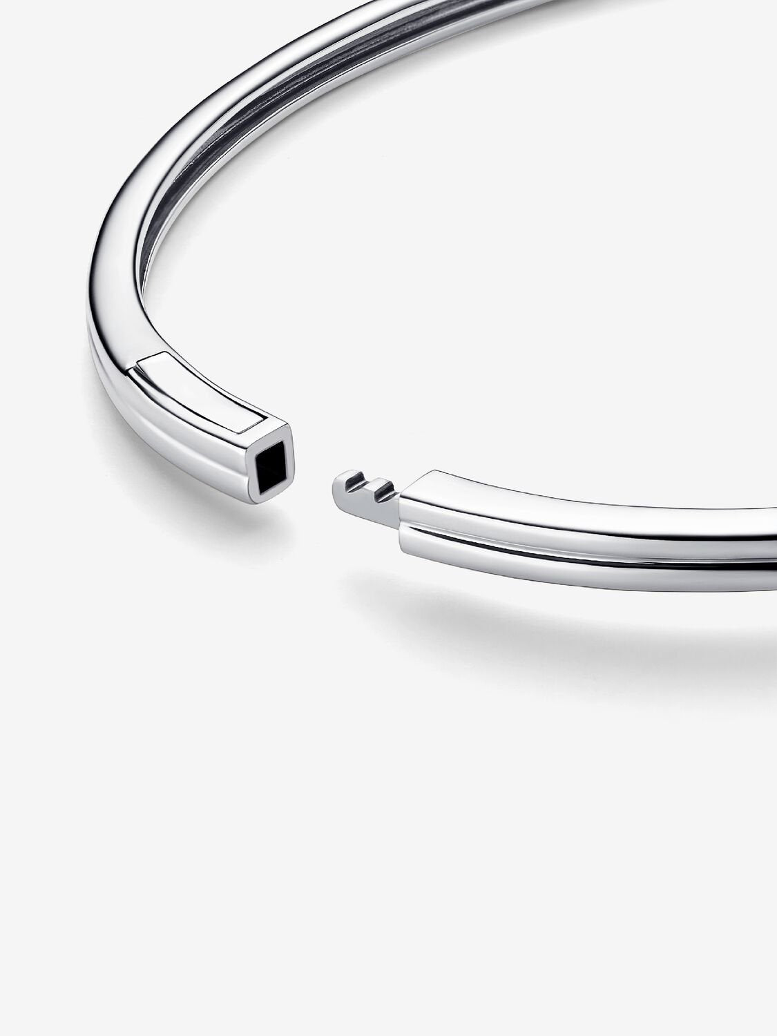 Pandora Infinite Sterling Silver Lab-grown Diamond Bangle